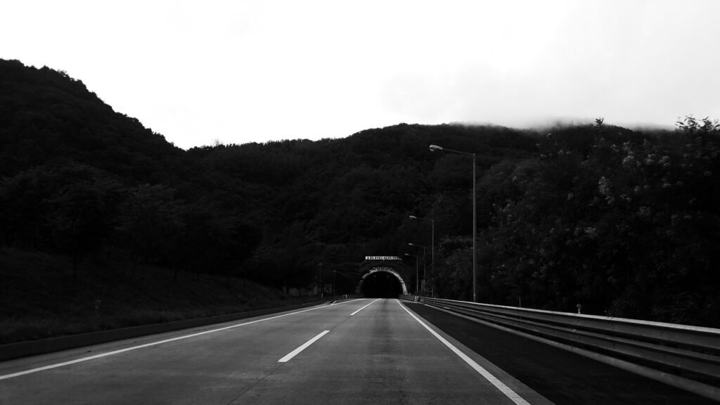 tunnel, photo, gray-scale, nature, landscape, highway, road, car, line, night, traffic, street, korea, car wallpapers, republic of korea, three, luxury, city, white car, wheel, white, gallop, tire, rest area, driveway